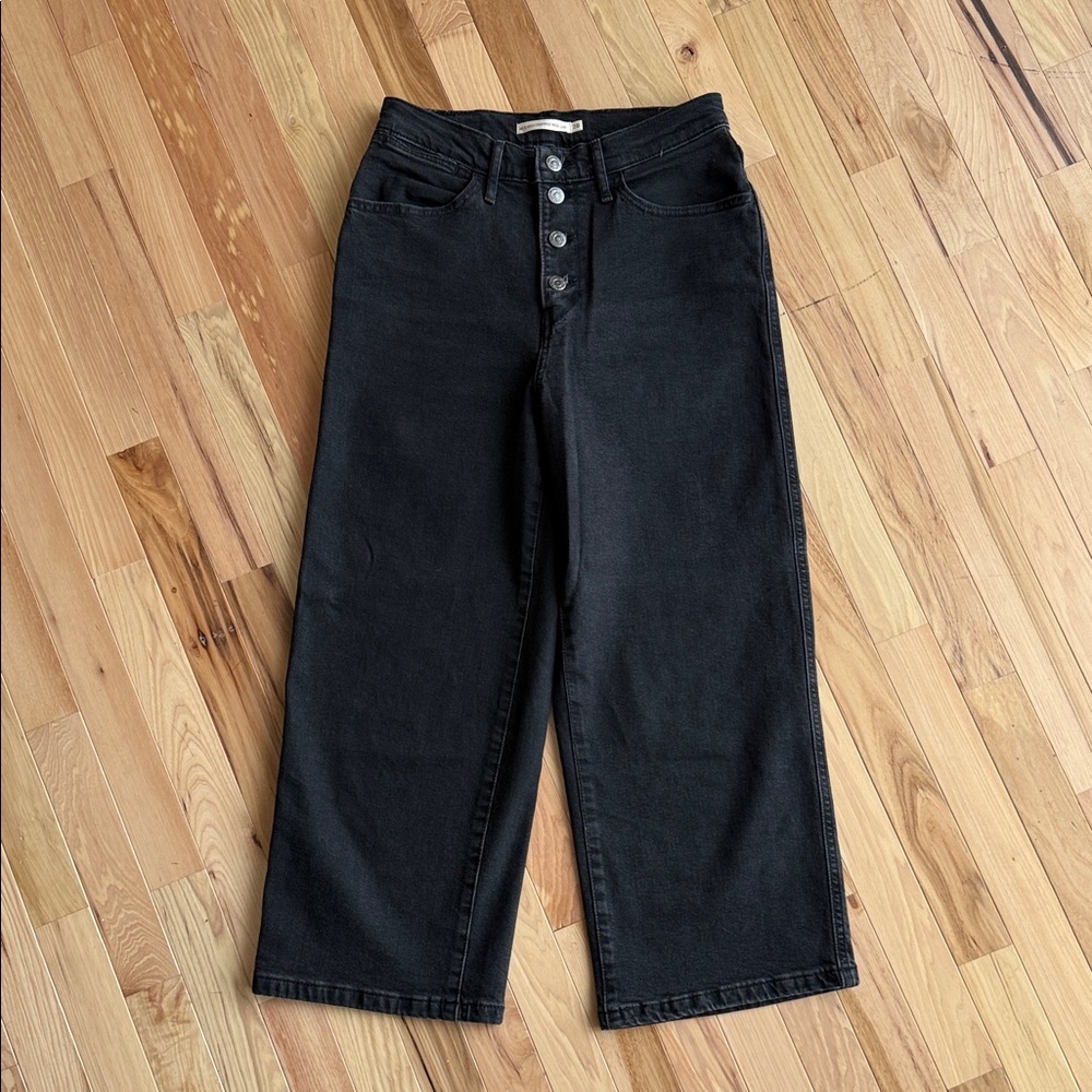 Levi’s Mile High Cropped Wide Leg 28